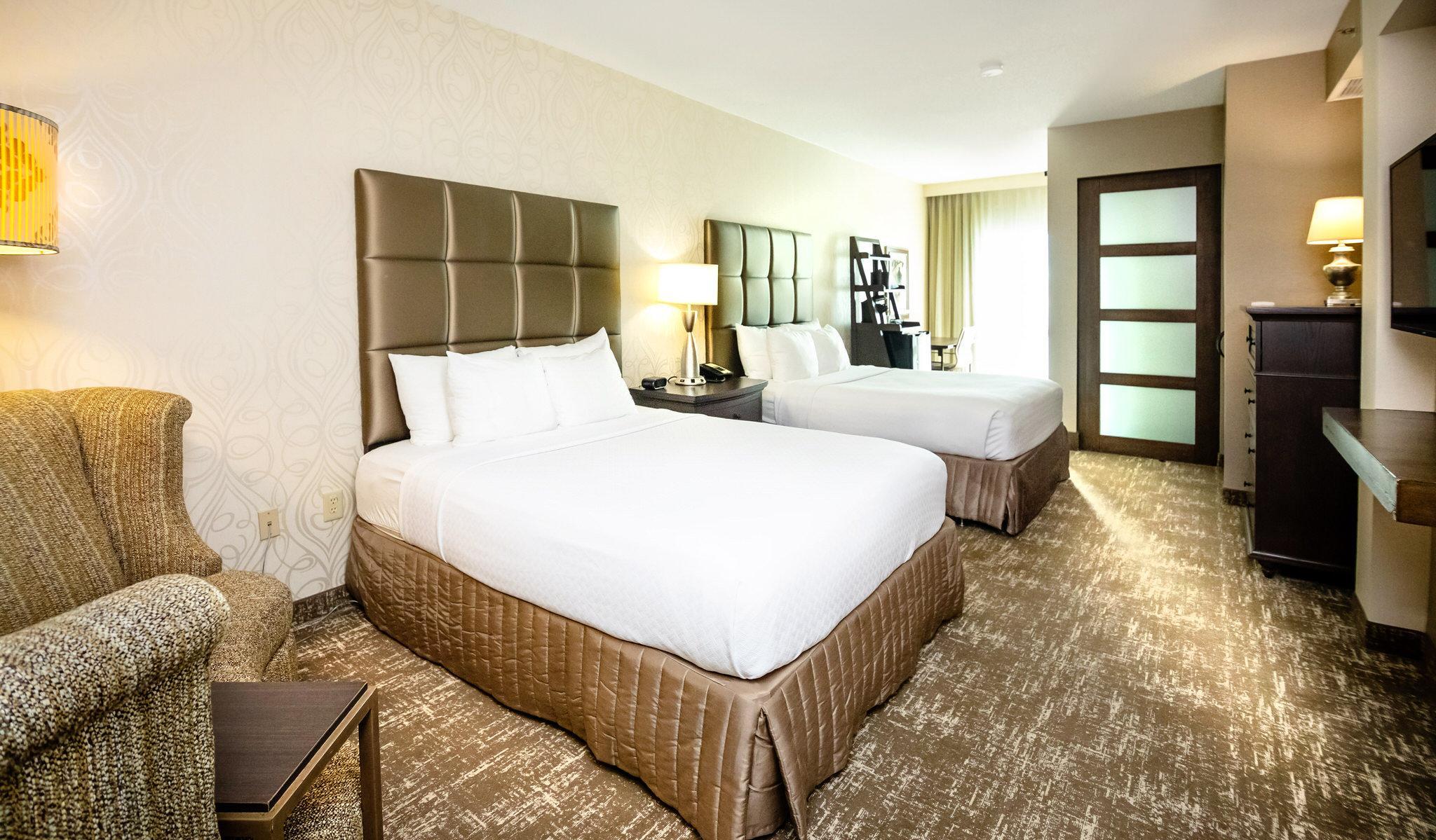 Crowne Plaza Charleston By Ihg 4*