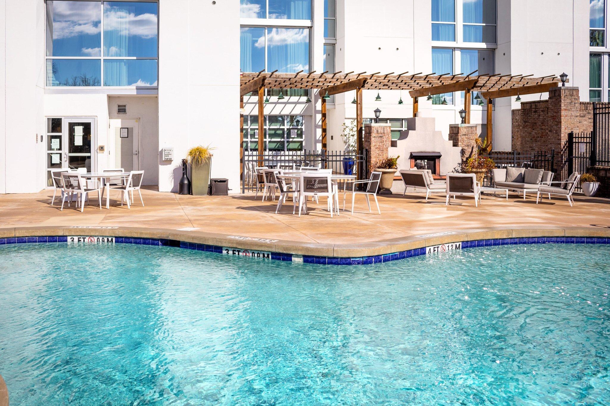 Crowne Plaza Charleston By Ihg 4*
